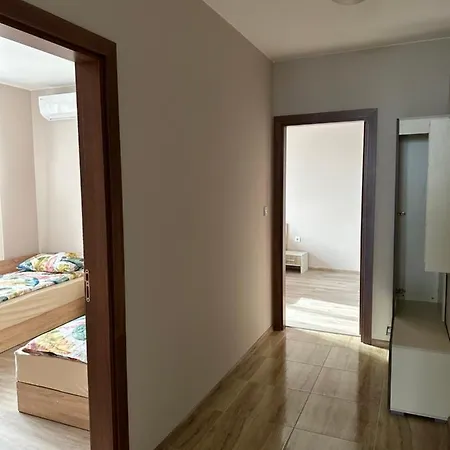 Апартамент Бриз Apartment Varna