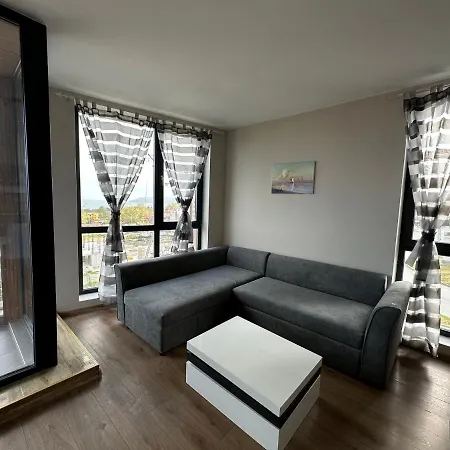 Apartment Апартамент Бриз *